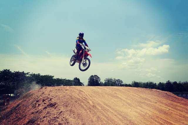 GETTING SOME AIR PICTURES